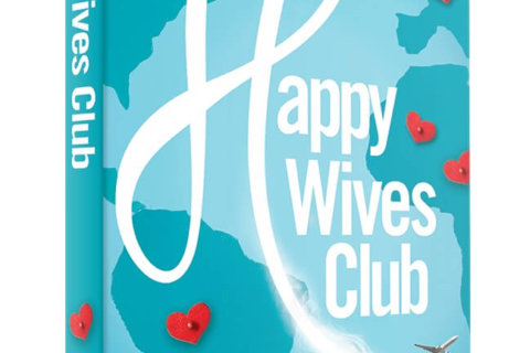 A divorced mom, Mayim read ‘Happy Wives Club’