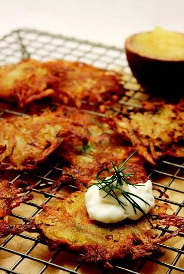 The great latke debate: to shred or to grate?