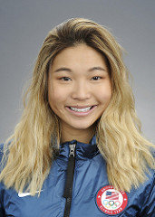 Chloe Kim headshot