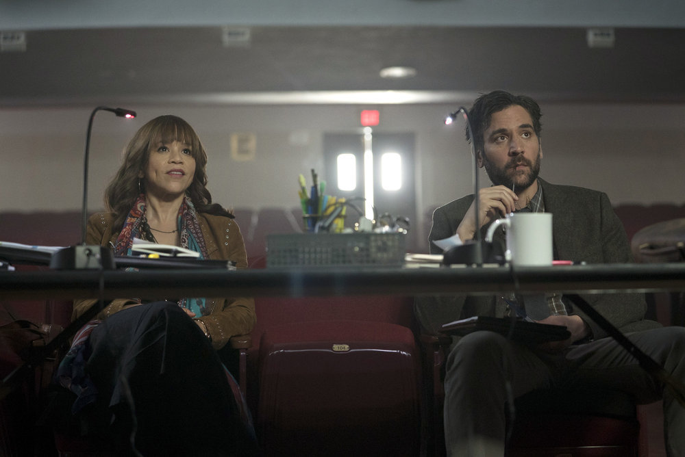Rosie Perez as Tracey Wolfe and Josh Radnor as Lou Mazzuchelli in 'Rise' pilot
