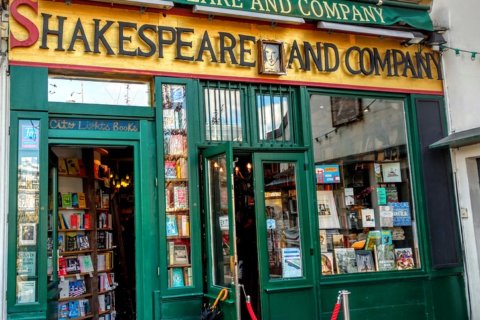 The disappearing bookstore in the digital age
