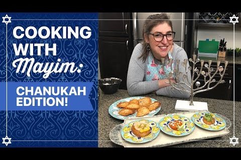 Mayim shows how to cook latkes for Hanukkah