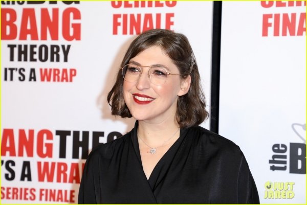 Mayim was excited for Amy's dramatic makeover, and loves her short hair!